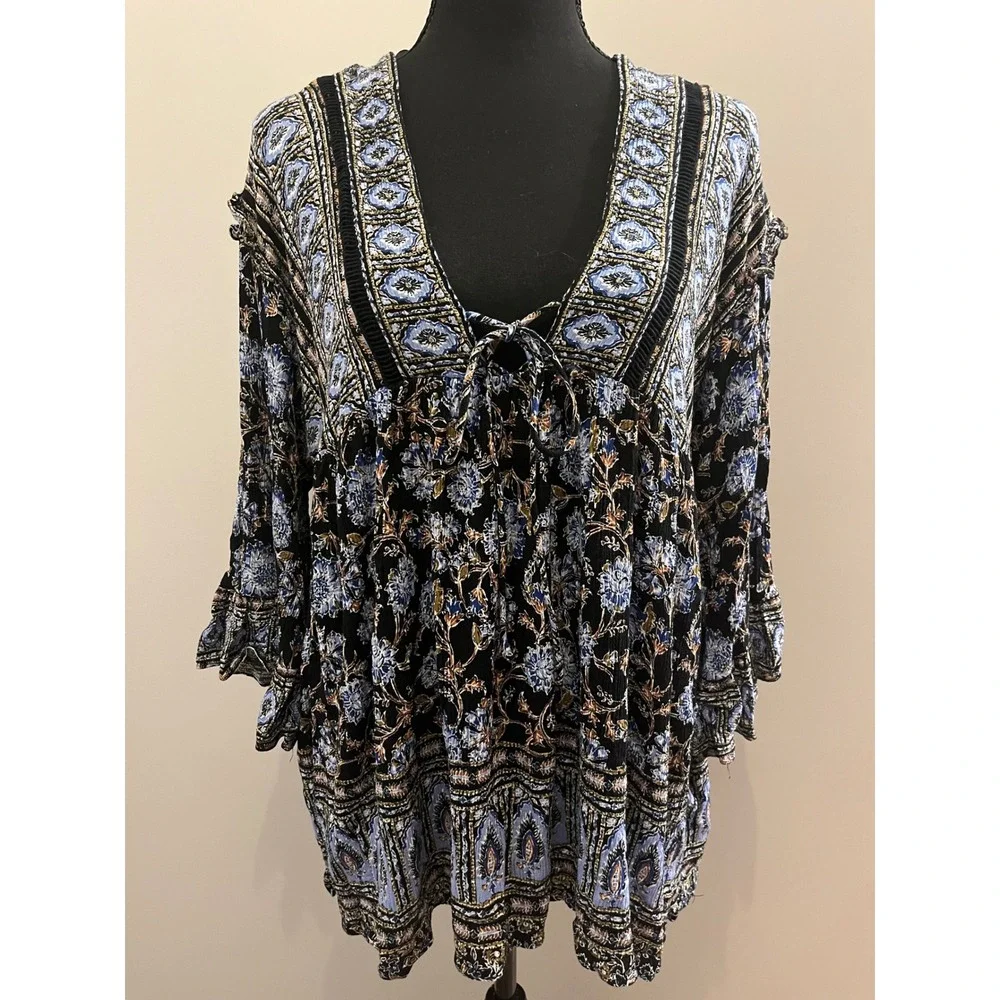 Free People Moonlight Dance Floral Print‎ V Neck Bell Sleeve Boho Tunic Top M
